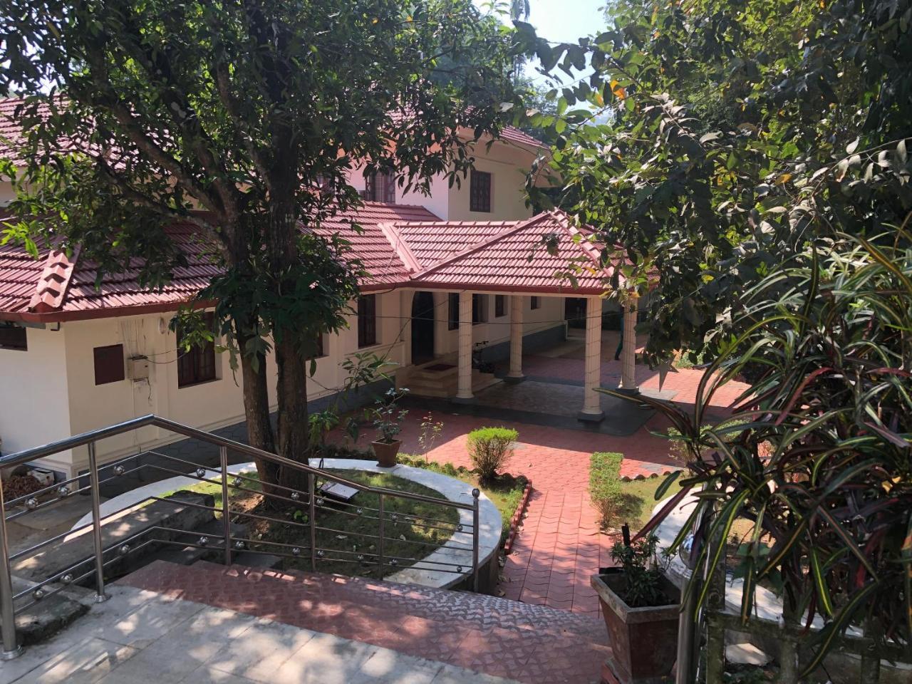 Ayuryogashram Heritage Thrissur Exterior photo